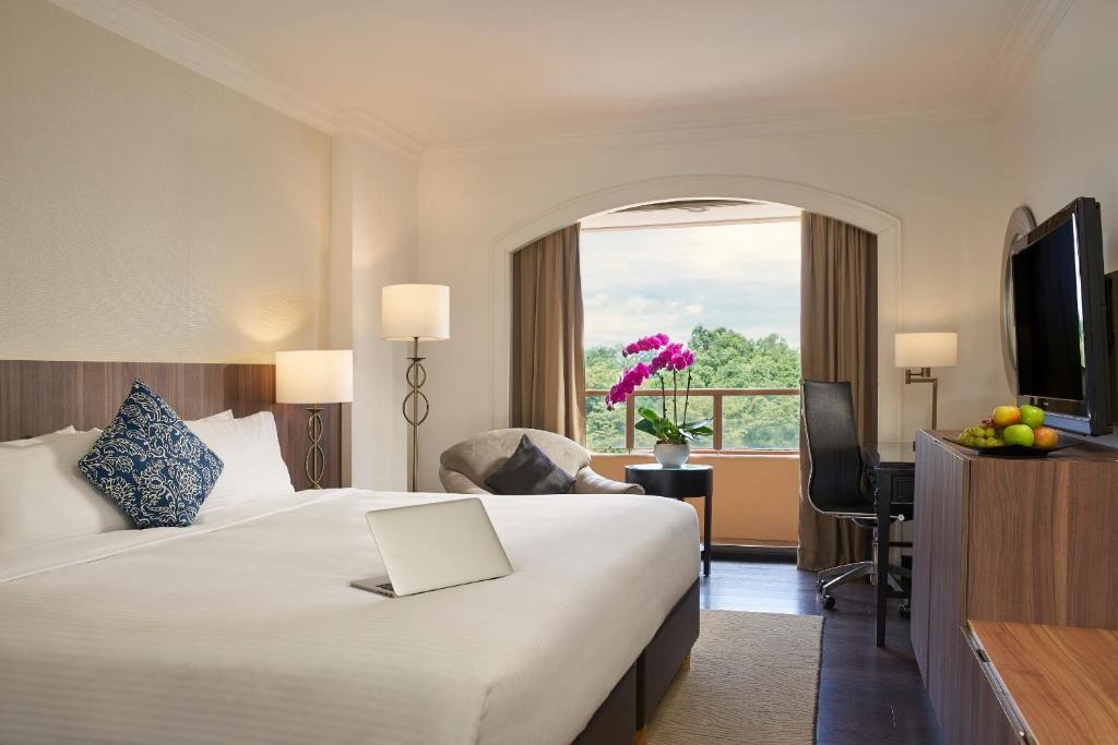 هتل اورچارد رندزوئس